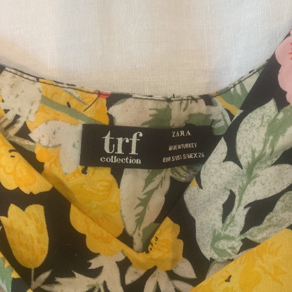 Zara floral top - Picture 2 of 2